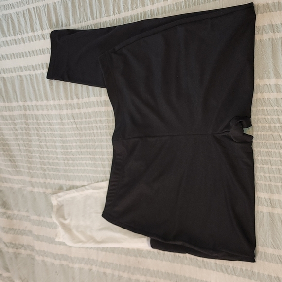 SHEIN Leggings - Picture 2 of 3